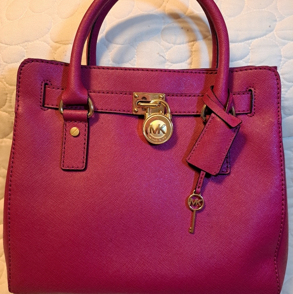 Michael Kors Lock and Key Hamilton Bag - Picture 2 of 14